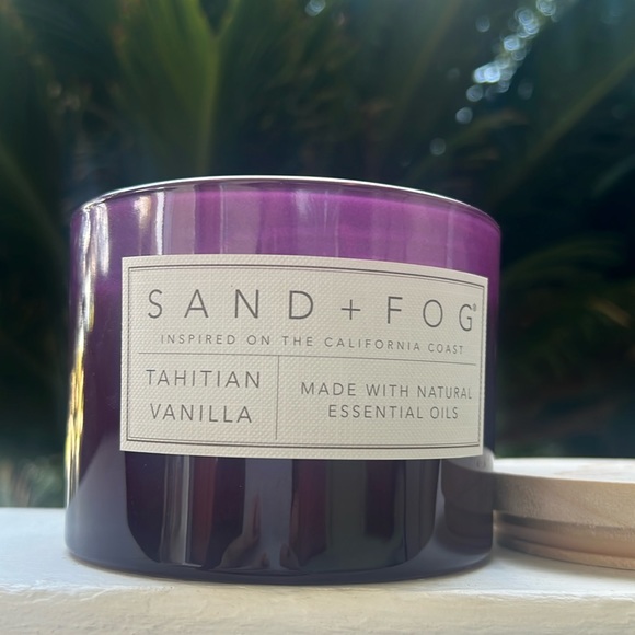 Tahitian Vanilla Scented Candle - Picture 4 of 16